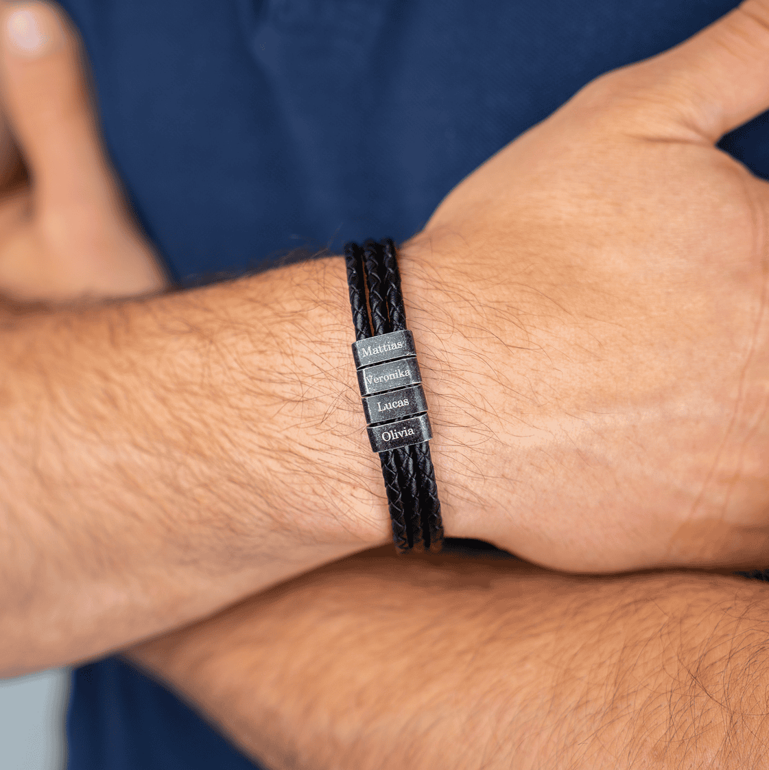 Bracelet: Titan