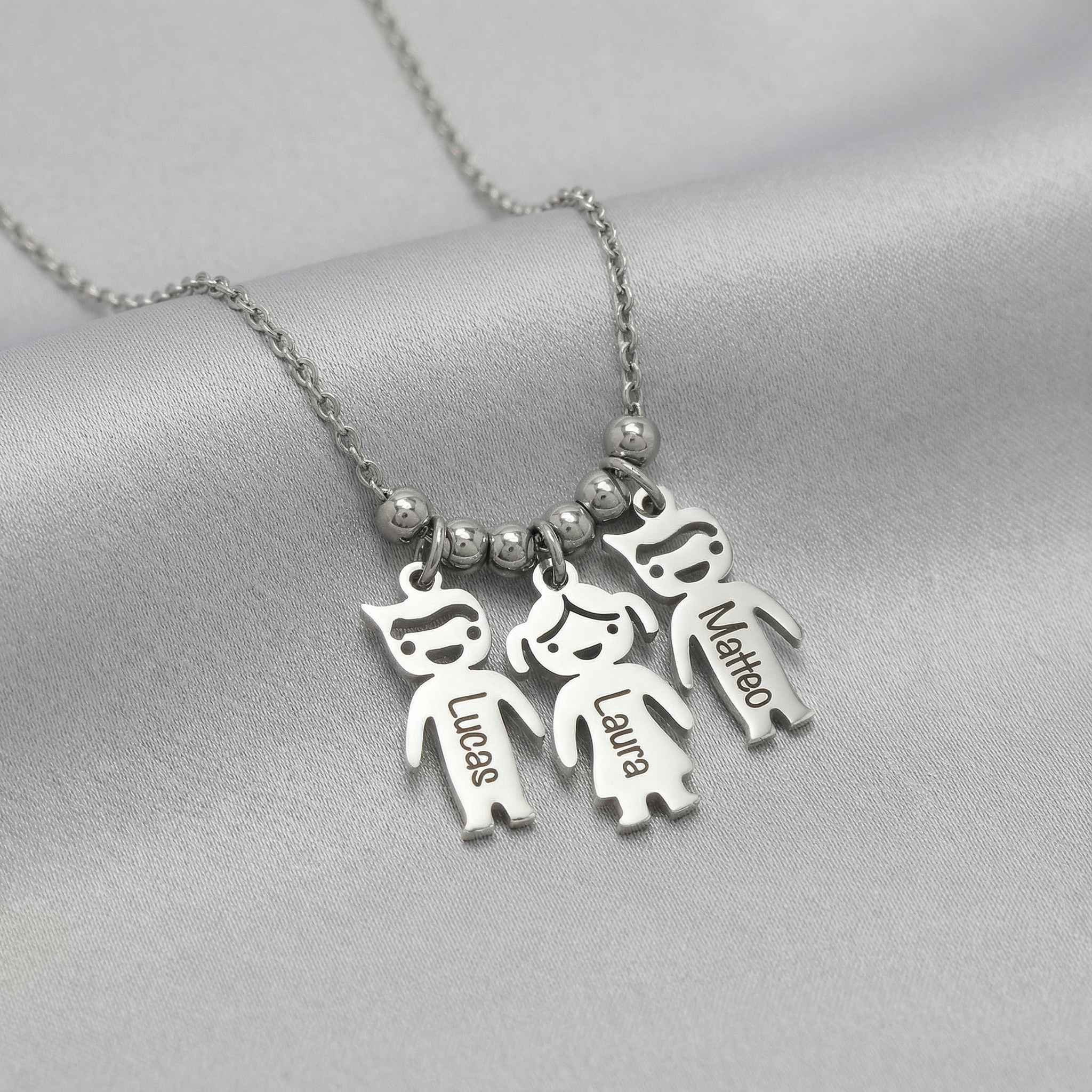 Necklace: Family Bond