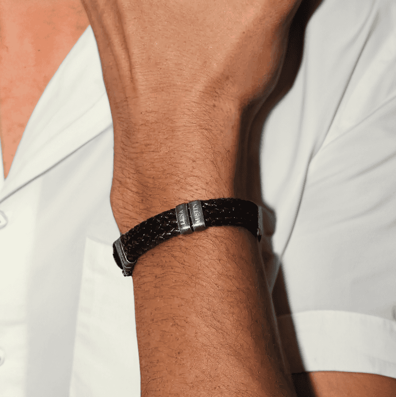 Bracelet: Titan